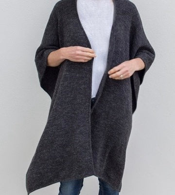 Alpaca Ruana Charcoal
